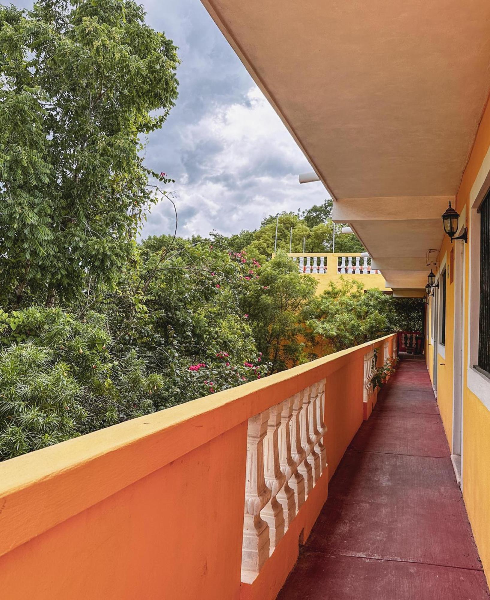 Casa Daniels Guesthouse فالادوليد المظهر الخارجي الصورة
